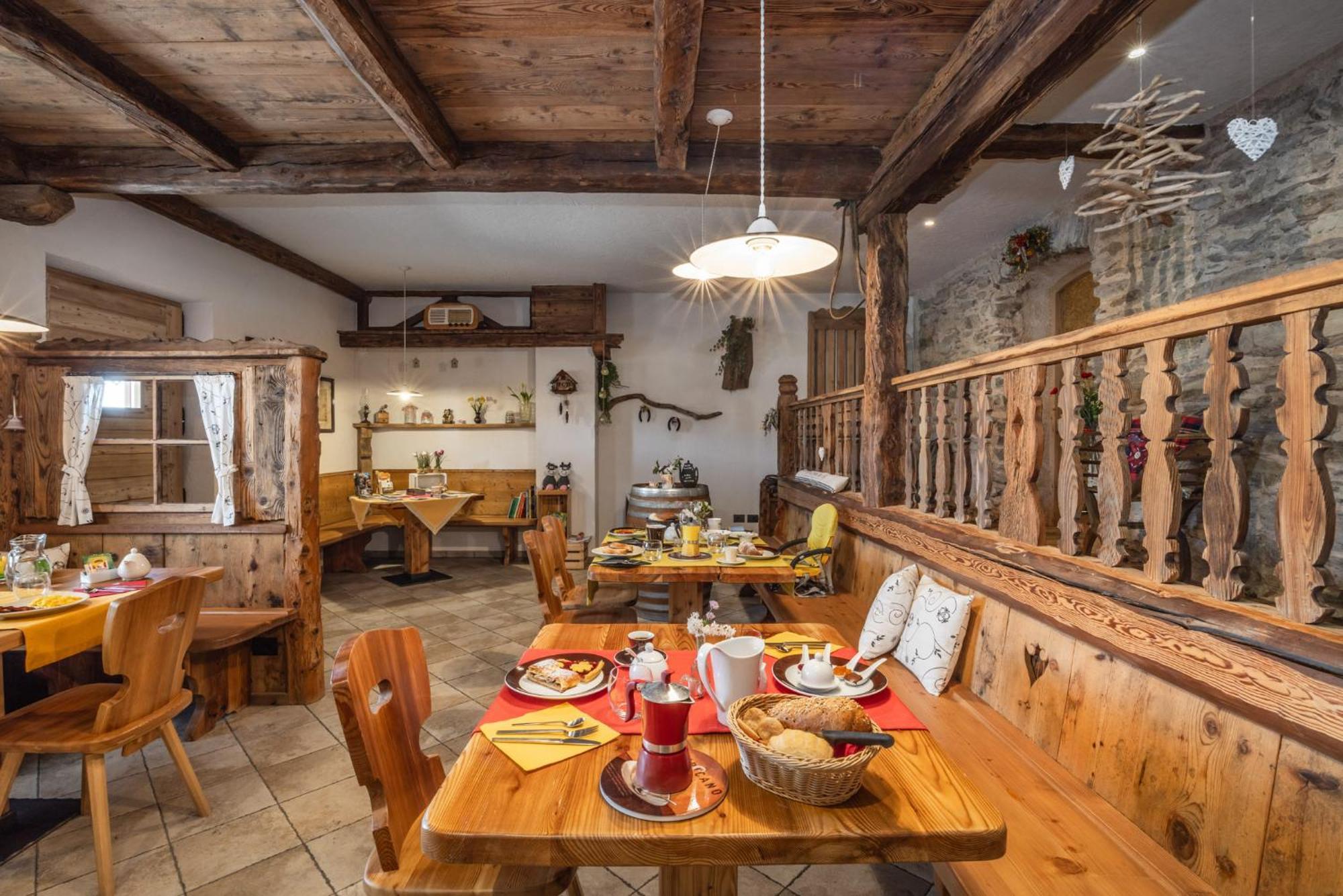Horse House Bed & Breakfast Romallo Ngoại thất bức ảnh