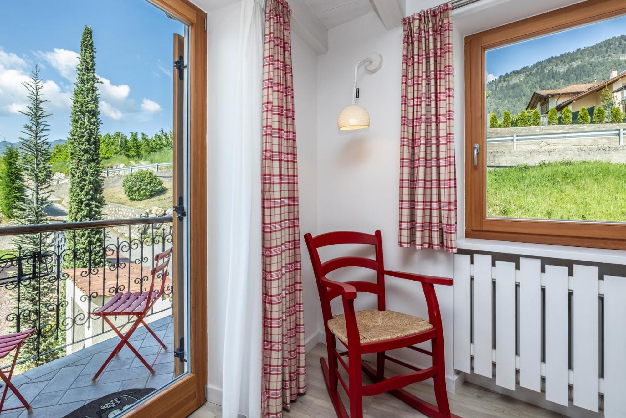 Horse House Bed & Breakfast Romallo Ngoại thất bức ảnh